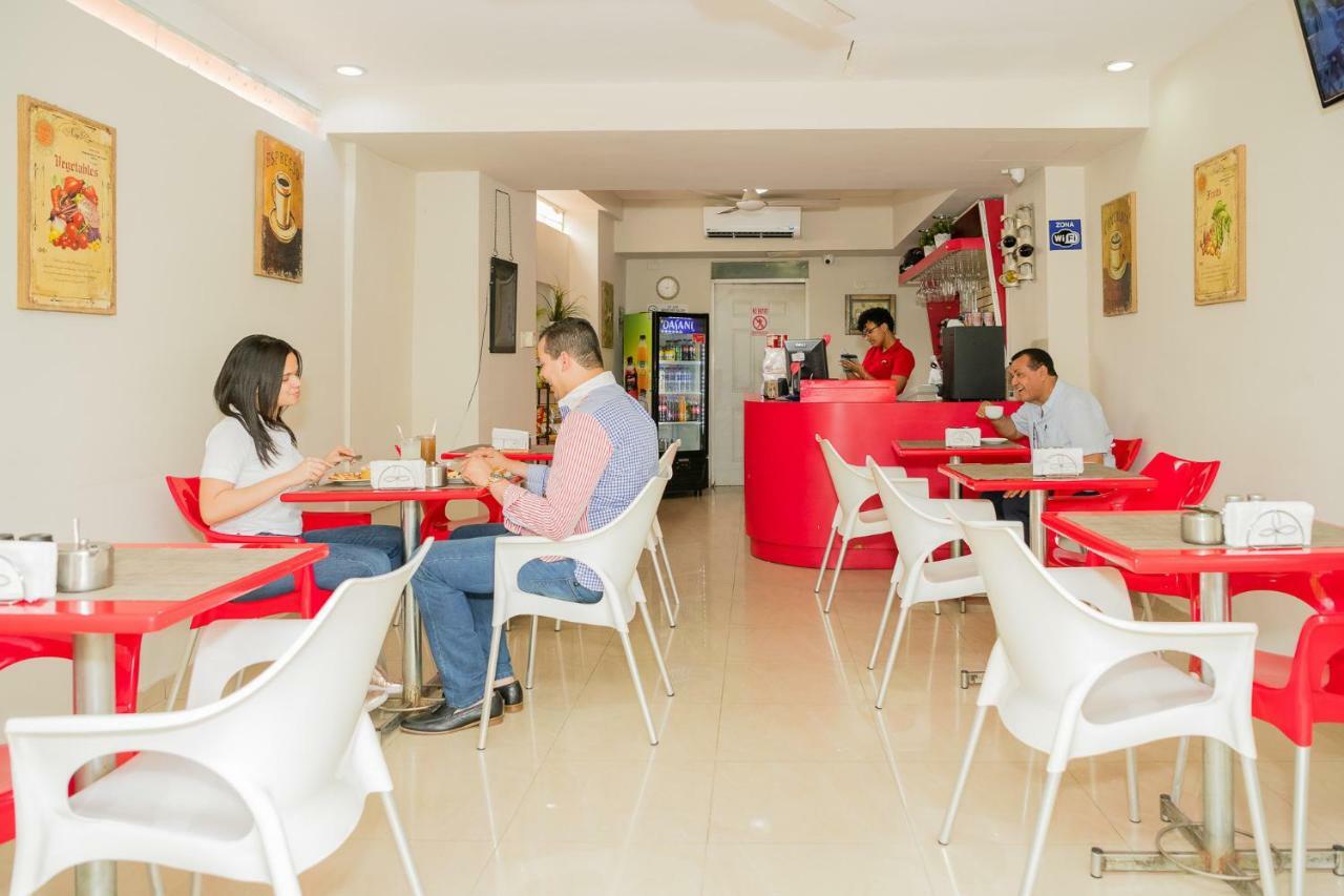 Hostal San Francisco De Asis Santo Domingo Bagian luar foto